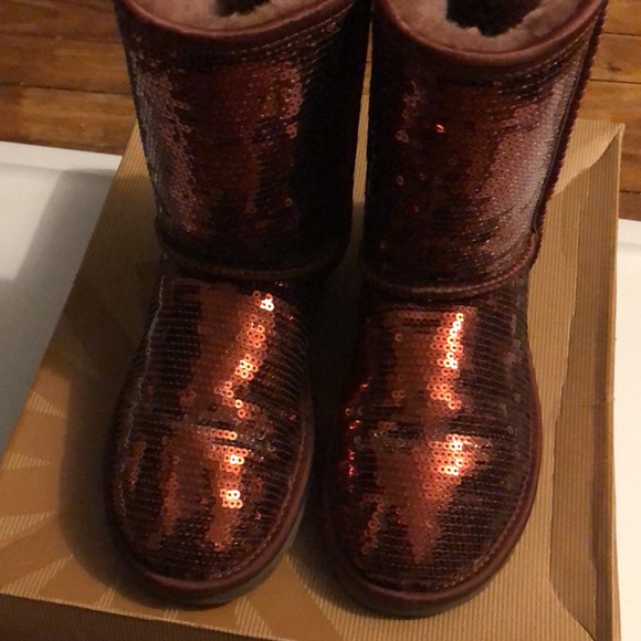 UGG classic short sequence - Picture 8 of 11